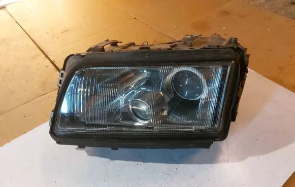 Audi A8 S8 D2 4D Headlight/headlamp 1305235230