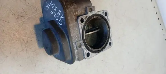 Volkswagen Golf IV Throttle valve 038128063C