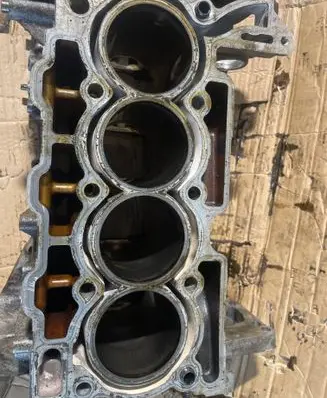 Peugeot 308 Engine block V754004580