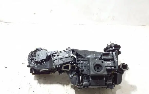 BMW X6 G06 Interior heater climate box assembly 5A31831