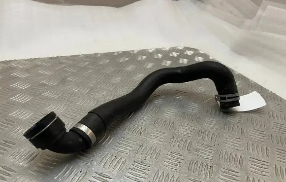 Volvo XC90 Engine coolant pipe/hose 31439753