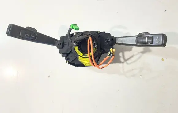 Volvo S40 Wiper turn signal indicator stalk/switch P30710340 17D776A T0039581