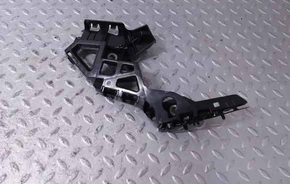 Volkswagen Golf VIII Front bumper mounting bracket 5H0807050D