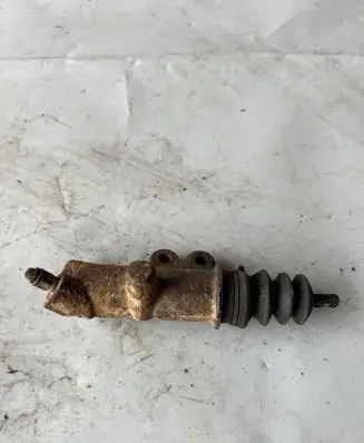 Toyota Land Cruiser (J120) Clutch slave cylinder 