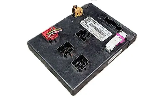 Audi A5 8T 8F Comfort/convenience module 8K0907063C 04022001 05V007