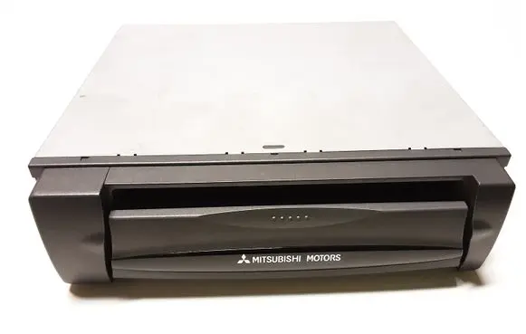 Mitsubishi Pajero Navigation unit CD/DVD player MZ313040 975012 MP8000