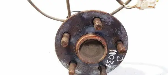 Toyota Avensis T250 Rear wheel hub 
