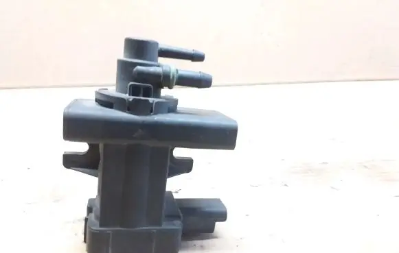 Citroen C4 I Picasso Turbo solenoid valve 9660693180