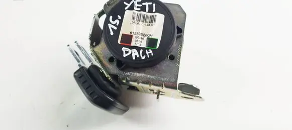 Skoda Yeti (5L) Rear seatbelt 