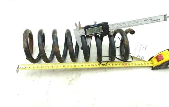 Mercedes-Benz C W203 Rear coil spring