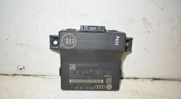 Audi A4 S4 B8 8K Gateway control module 8T0907468AB