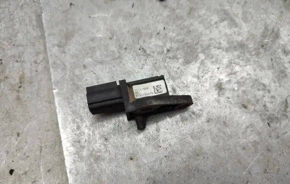 Volkswagen PASSAT CC Airbag deployment crash/impact sensor