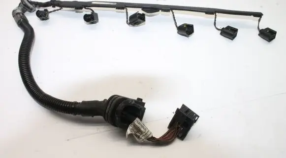 BMW 5 F10 F11 Fuel injector wires 7590459