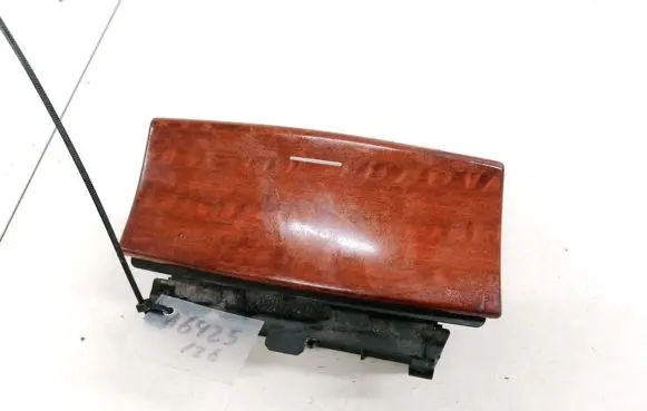 Car ashtray
