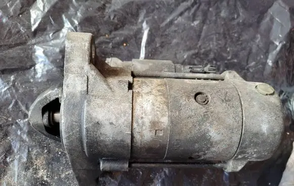 KIA Carnival Starter motor 361004X901