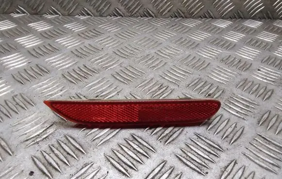 Nissan Leaf I (ZE0) Rear tail light reflector 3314207 020700 E11020700