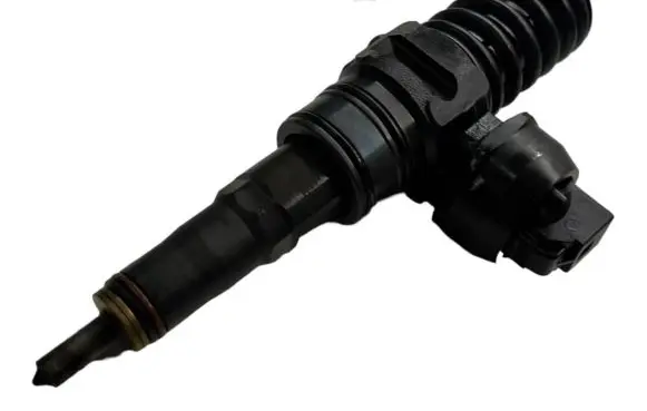 Volkswagen Golf Plus Fuel injector 0414720312