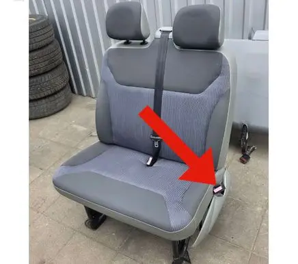 Opel Vivaro Front seatbelt buckle 550588300A