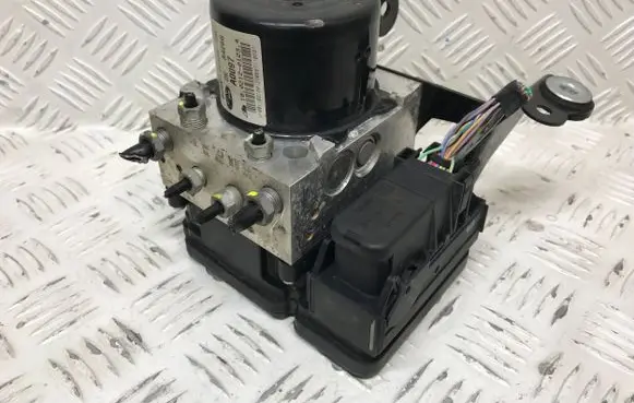 Land Rover Freelander 2 - LR2 ABS Pump 6G9N2C405DG