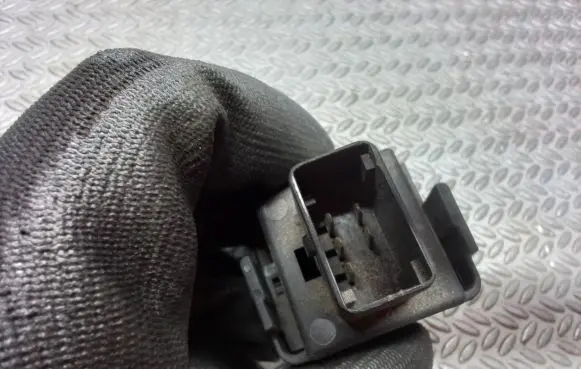 Headlight level adjustment motor