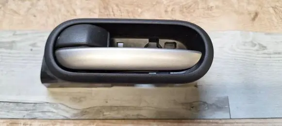 Mazda 2 Front door interior handle