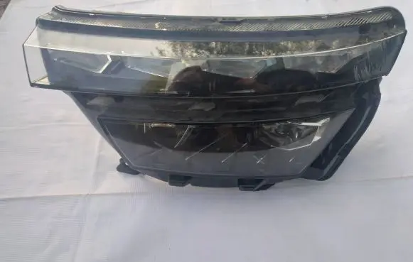 Skoda Kamiq Headlight/headlamp 0021377706