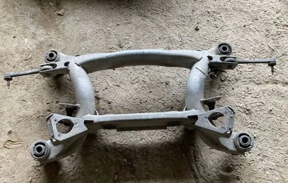 BMW 5 E39 Rear subframe 33311097250 1097250