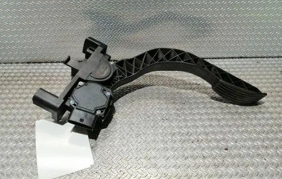 Iveco Daily 30.8 - 9 Accelerator throttle pedal 0281002632 504061734