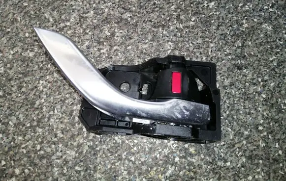 Mazda CX-5 II Front door interior handle T8314