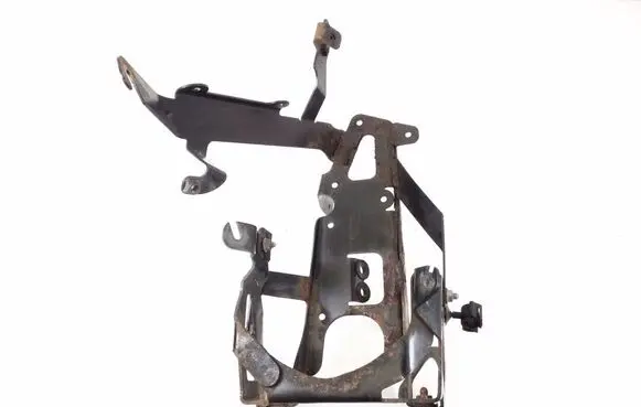 Porsche Cayenne (92A) Power steering pump mounting bracket 7P5819545A