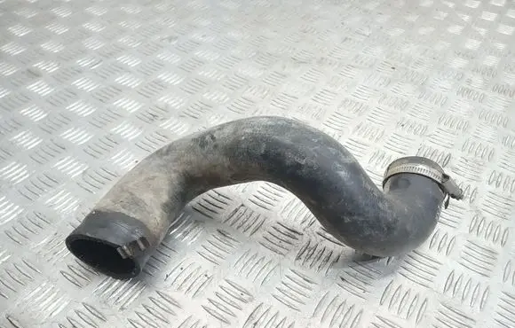 Land Rover Discovery 3 - LR3 Intercooler hose/pipe PNH500223