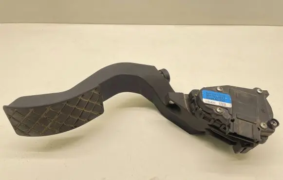 Audi A6 S6 C5 4B Accelerator throttle pedal 8D1723523F 6PV00837602