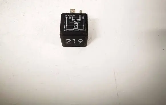 Audi A6 S6 C5 4B Other relay 443951253AA