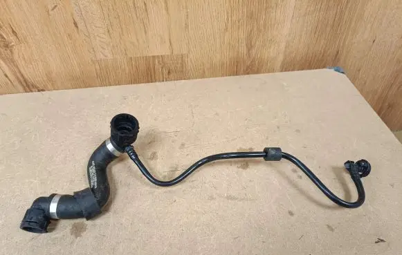 Mercedes-Benz GLC X253 C253 Engine coolant pipe/hose A2535012500
