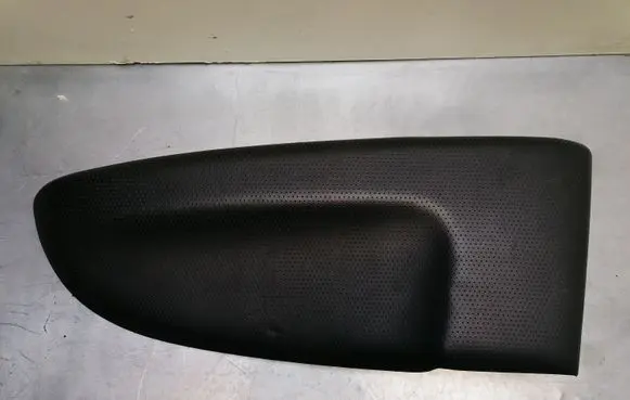 KIA Carens II Front door card panel trim 823601DXXX