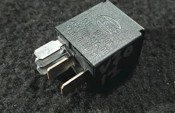 Volvo V70 Other relay 039400121