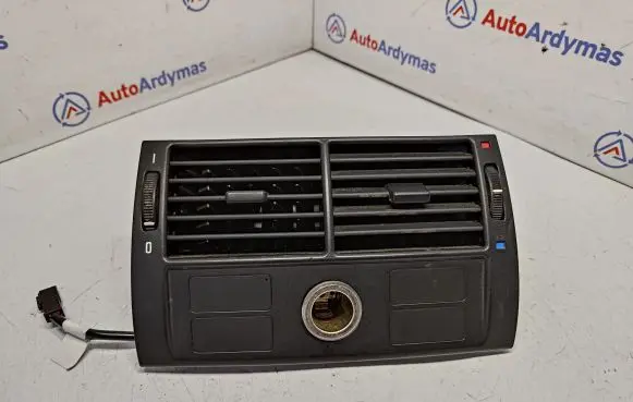 BMW X5 E53 Rear air vent grill 8370910 64228370910