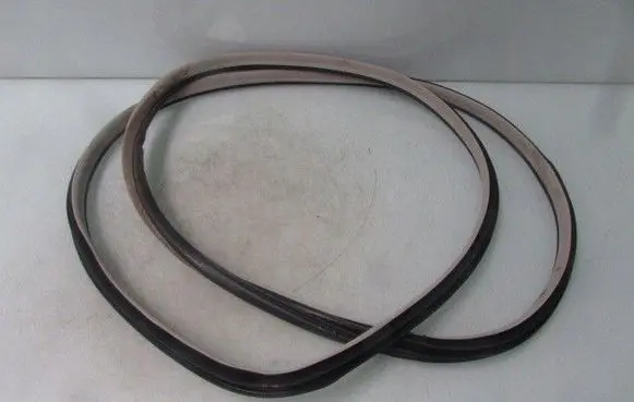 Infiniti M Front door rubber seal M35H