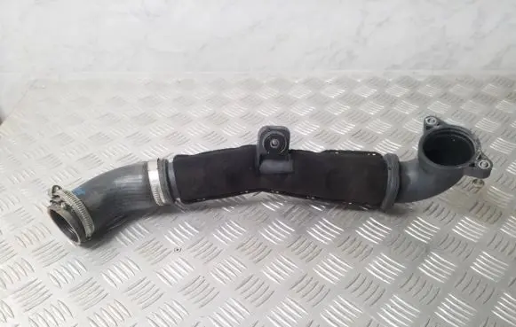 Volkswagen PASSAT B8 Brake vacuum hose/pipe 04L145828G