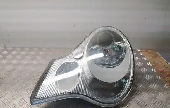 Porsche 911 996 Headlight/headlamp