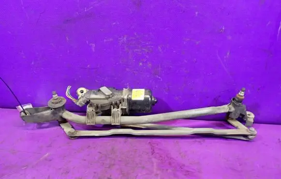 Nissan Almera Tino Front wiper linkage and motor 