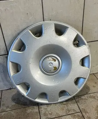 Volkswagen Sharan R15 wheel hub/cap/trim 1J0601147N