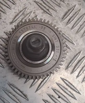 BMW 3 G20 G21 Timing chain sprocket 8570744
