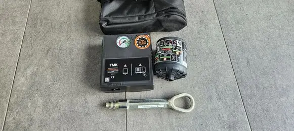 BMW 6 F12 F13 Tire air pump compressor 6898012 71106898021 6898021