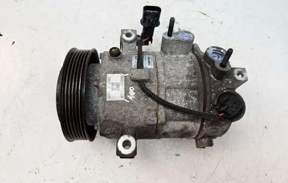 KIA Sportage Air conditioning (A/C) compressor (pump) 97701D7000