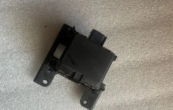 Volkswagen Golf VII Distronic sensor radar 5Q0907561N