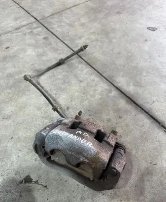 Mitsubishi Outlander Front brake caliper 4605A862