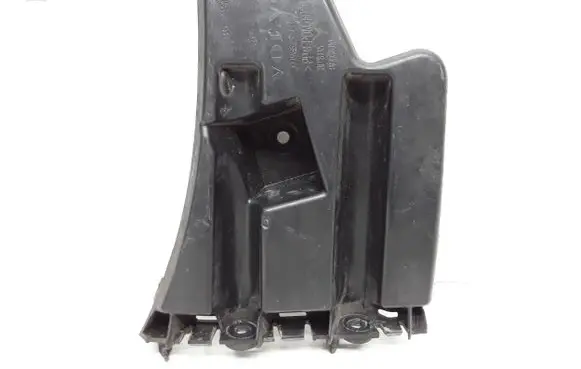 Volvo V60 Front bumper mounting bracket 30796625