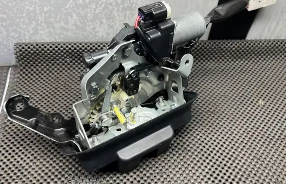 Lexus RX 450H Tailgate/trunk/boot lock/catch/latch 1638000770