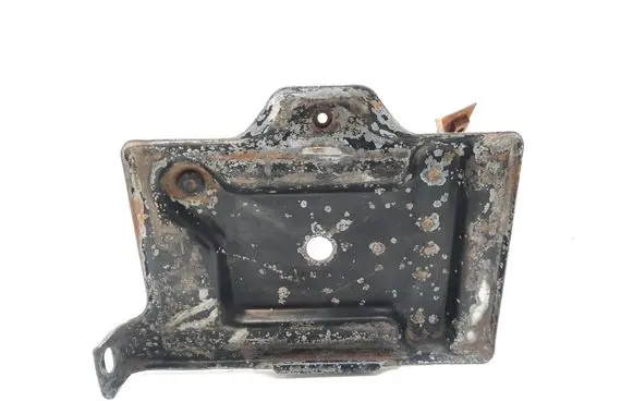 Chevrolet Tahoe Battery tray 